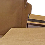 Self-assembled die-cut boxes for e-commerce shipments: easy to assemble and inexpensive. Self-erecting boxes, boxes with tear and double-sided tape